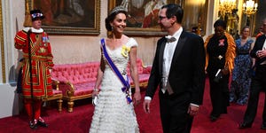 kate middleton alexander mcqueen lover's knot tiara state banquet donald trump