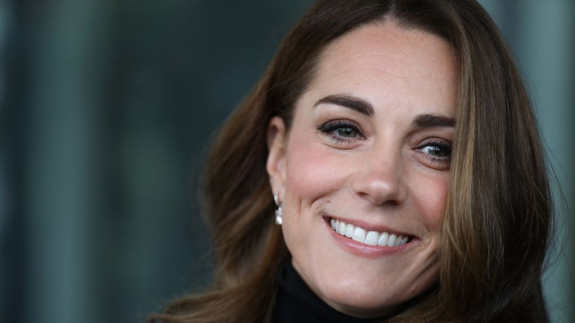 preview for The Duchess of Cambridge wears face mask to visit Sheffield charity