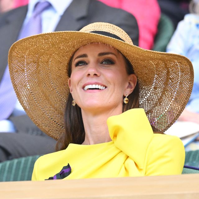 Kate Middleton elige el sombrero de paja ala ancha