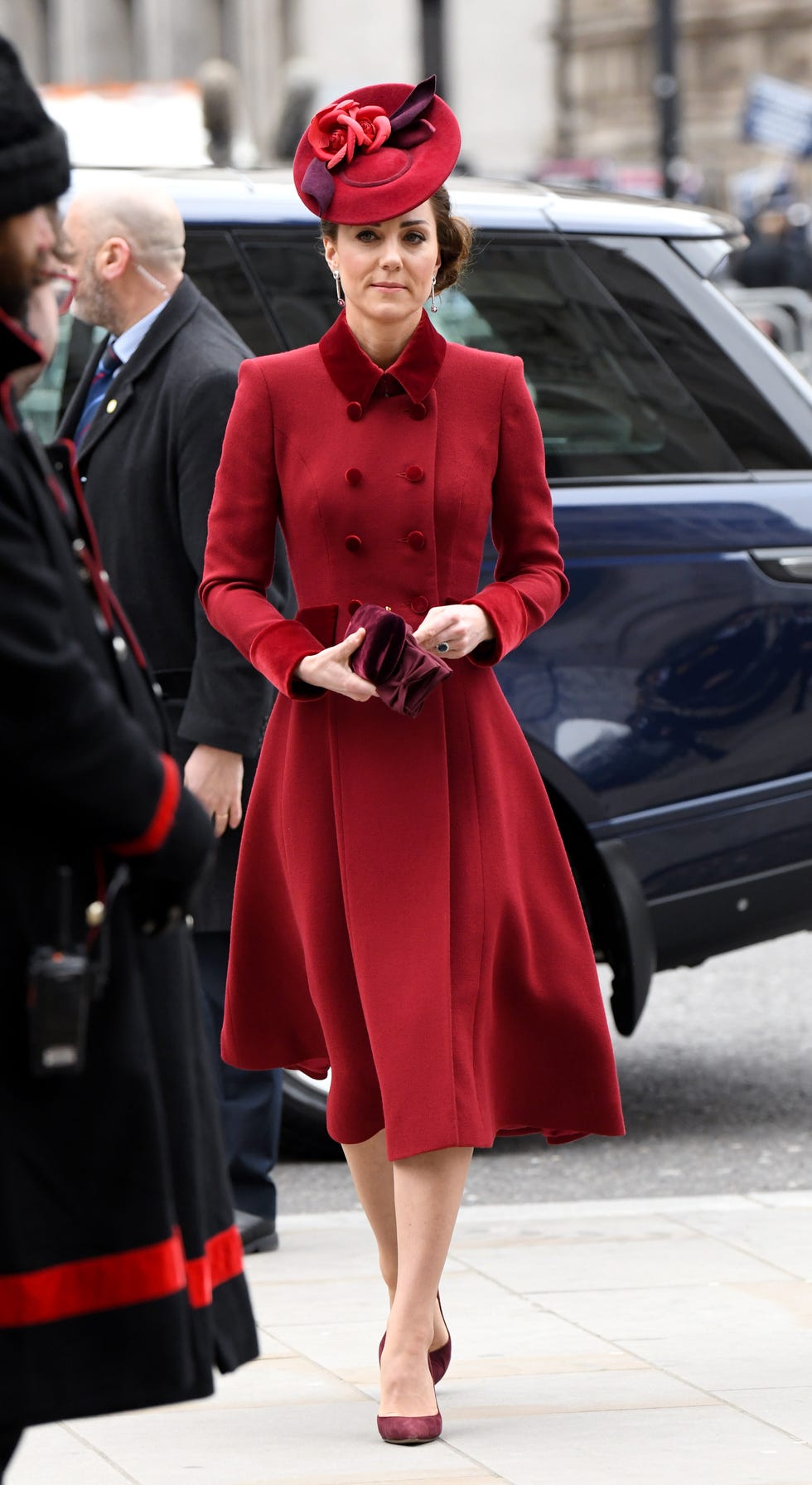 See Kate Middleton Arrive at Buckingham Palace in Sparkling Purple Gown ...