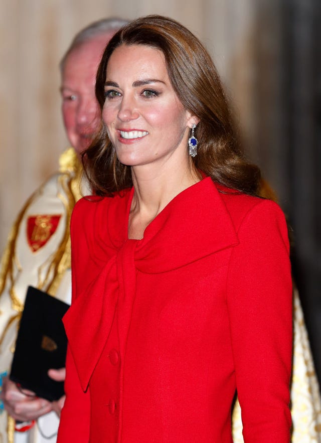 duchess of cambridge festive red