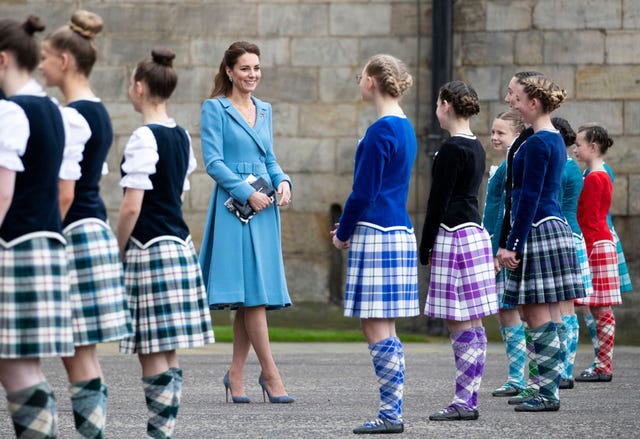 duchess of cambridge blue belted dress