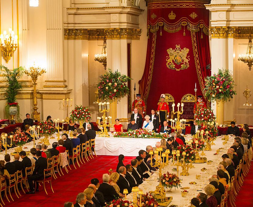 queen hosts state banquet