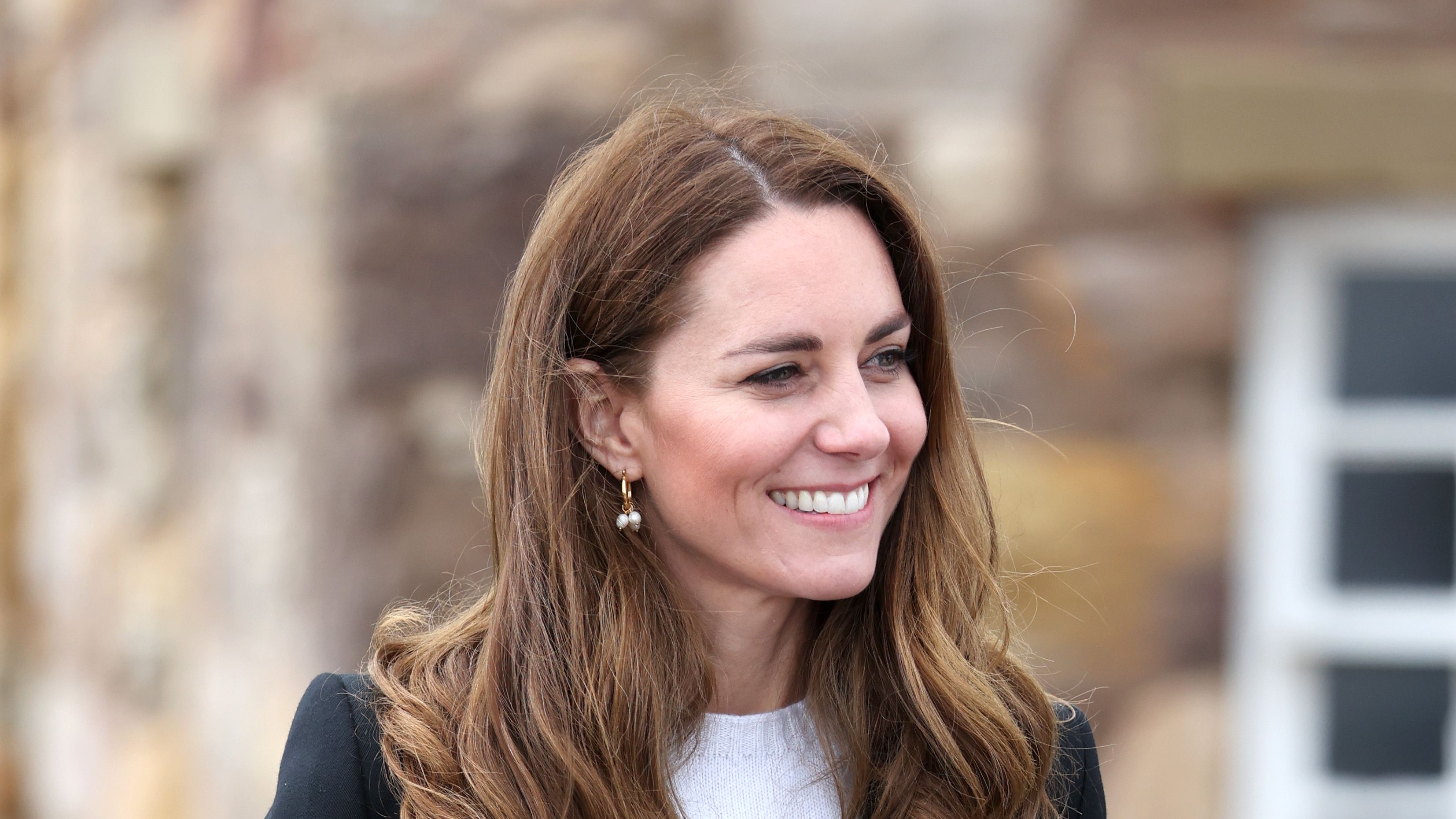 Kate Middleton's VEJA Esplar sneakers in white & rose gold metallic