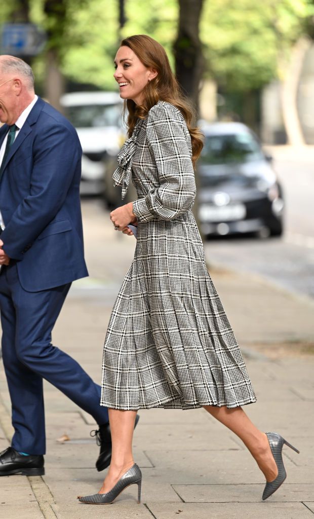 Kate Middleton Wears a Black & White Dress for Visit to University ...