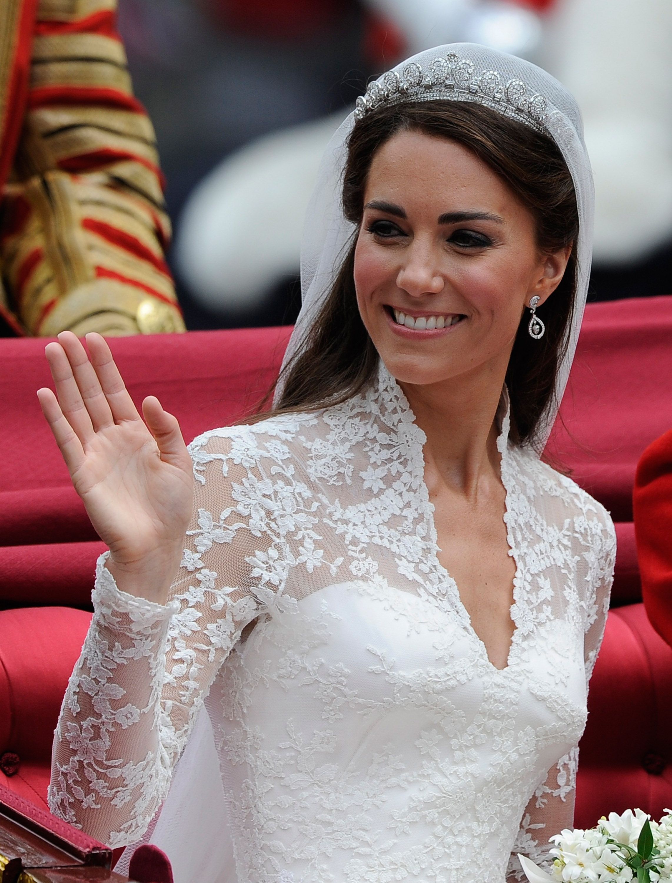 Kates wedding tiara  jewels on display at Buckingham Palace  The  Jewellery Editor