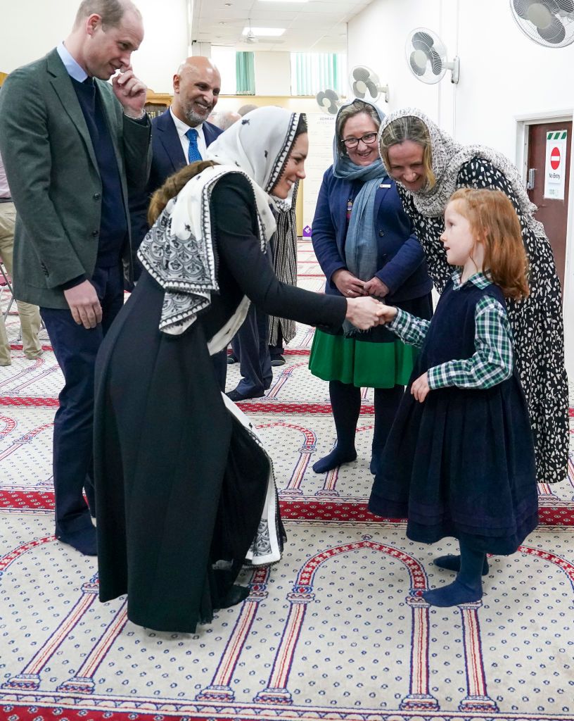 the prince and princess of wales visit hayes muslim centre