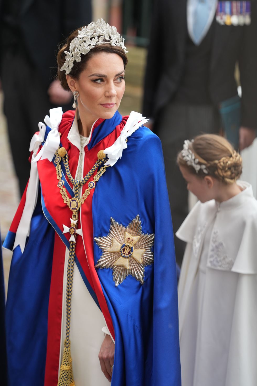 凱特王妃穿搭衣服品牌和夏綠蒂公主母女裝alexander mcqueen