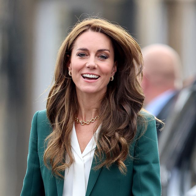 Kate Middleton Steps Out For an Official Visit With a Personal Family ...