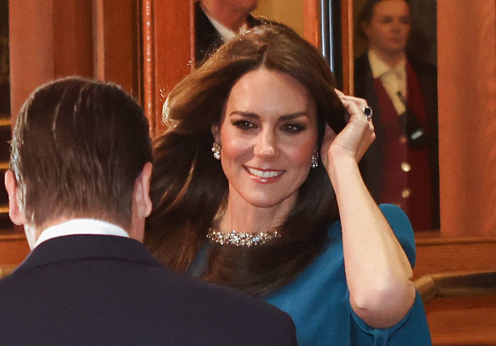 Kate Middleton Wears Teal Gown for Royal Variety Performance, Photos