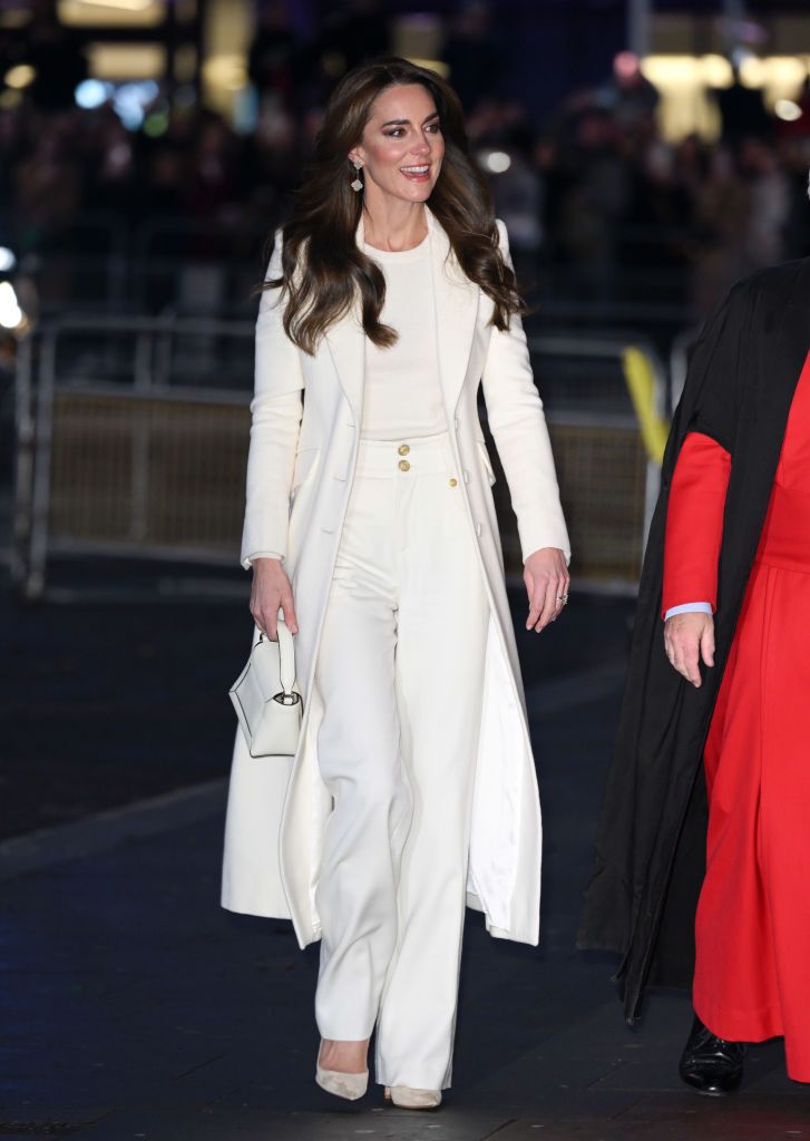 英国王室キャサリン皇太子妃の着用ファッション情報を最速レポート 