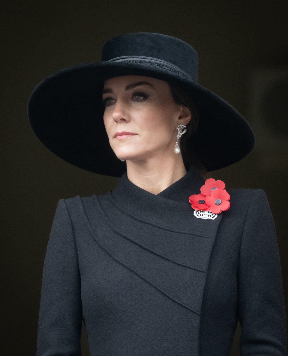 Kate Middleton Makes a Solemn Appearance at Remembrance Day Service