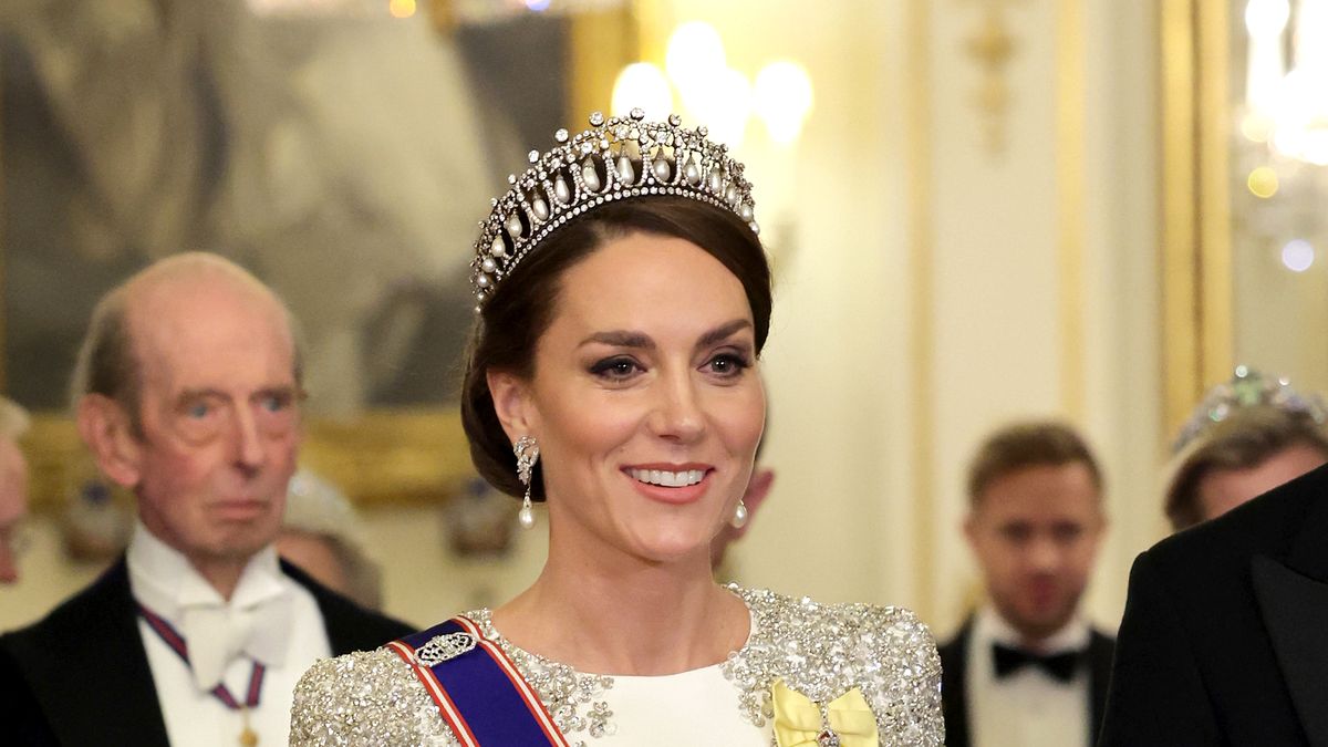 schoenen Verantwoordelijk persoon koelkast Kate Middleton's Coronation Tiara: Everything We Know