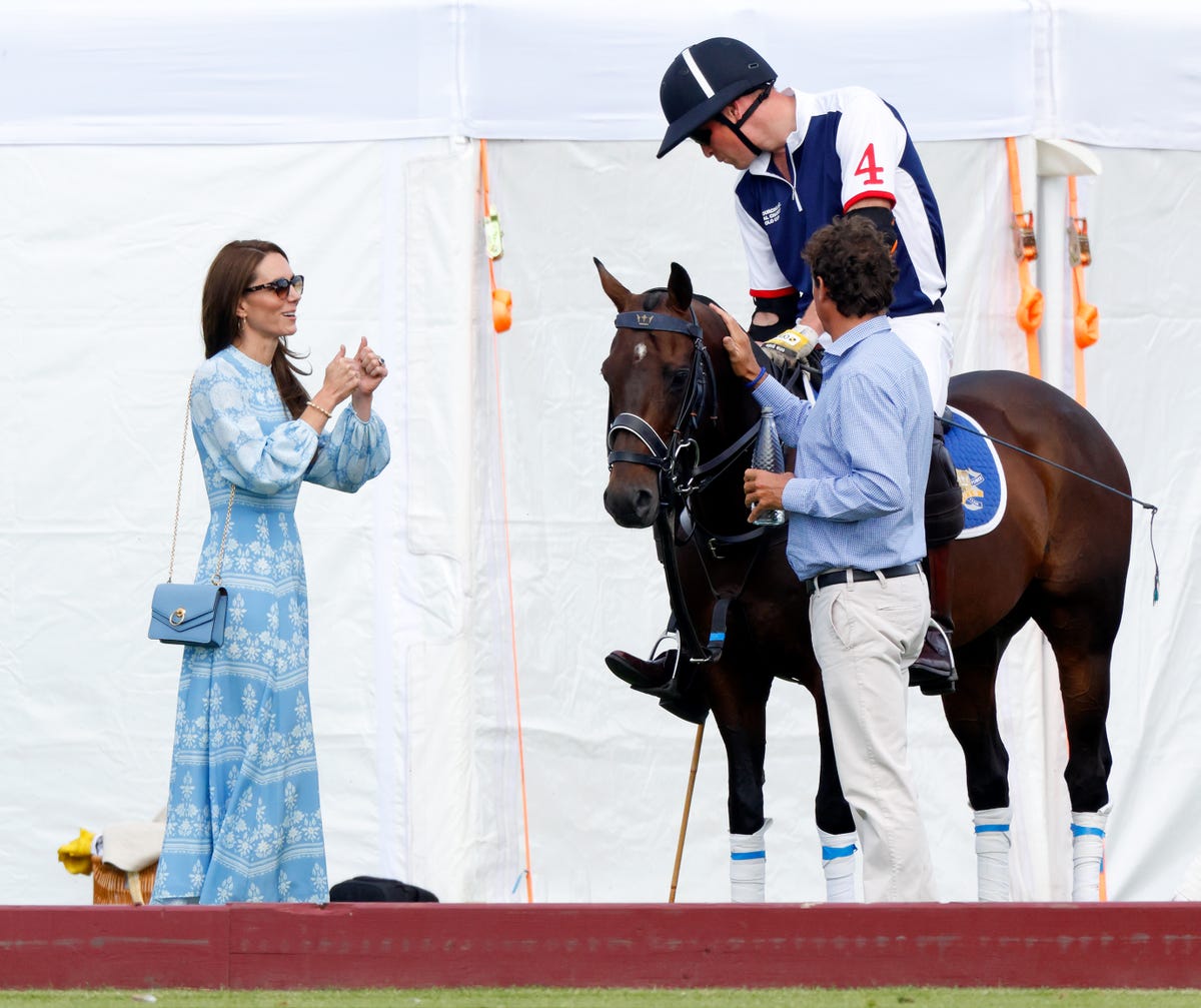 Kate Middleton Looks Beautiful in Blue Summer Dress At The Polo