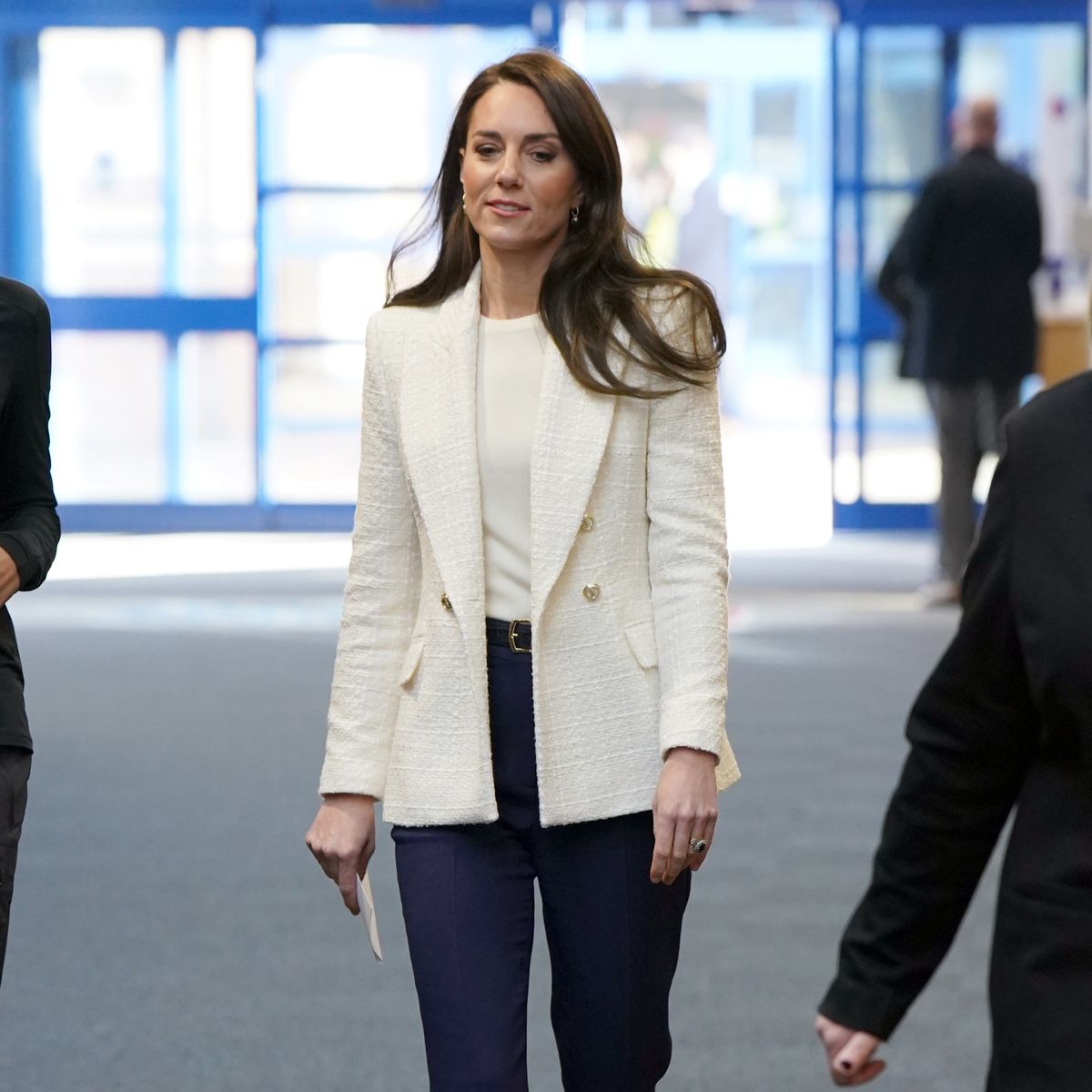 Kate Middleton wears a $90 Zara blazer to meet families in Windsor