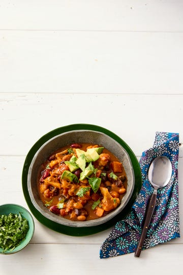 pioneer woman cauliflower chili in a bowl