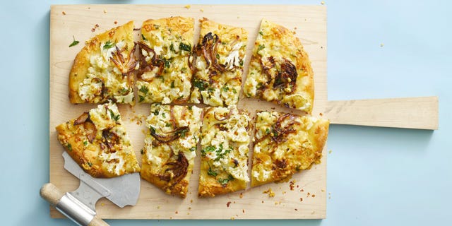 30+ Best Cauliflower Recipes - Roasted Cauliflower Pizza 30+ Best Cauliflower Recipes - Roasted Cauliflower Pizza