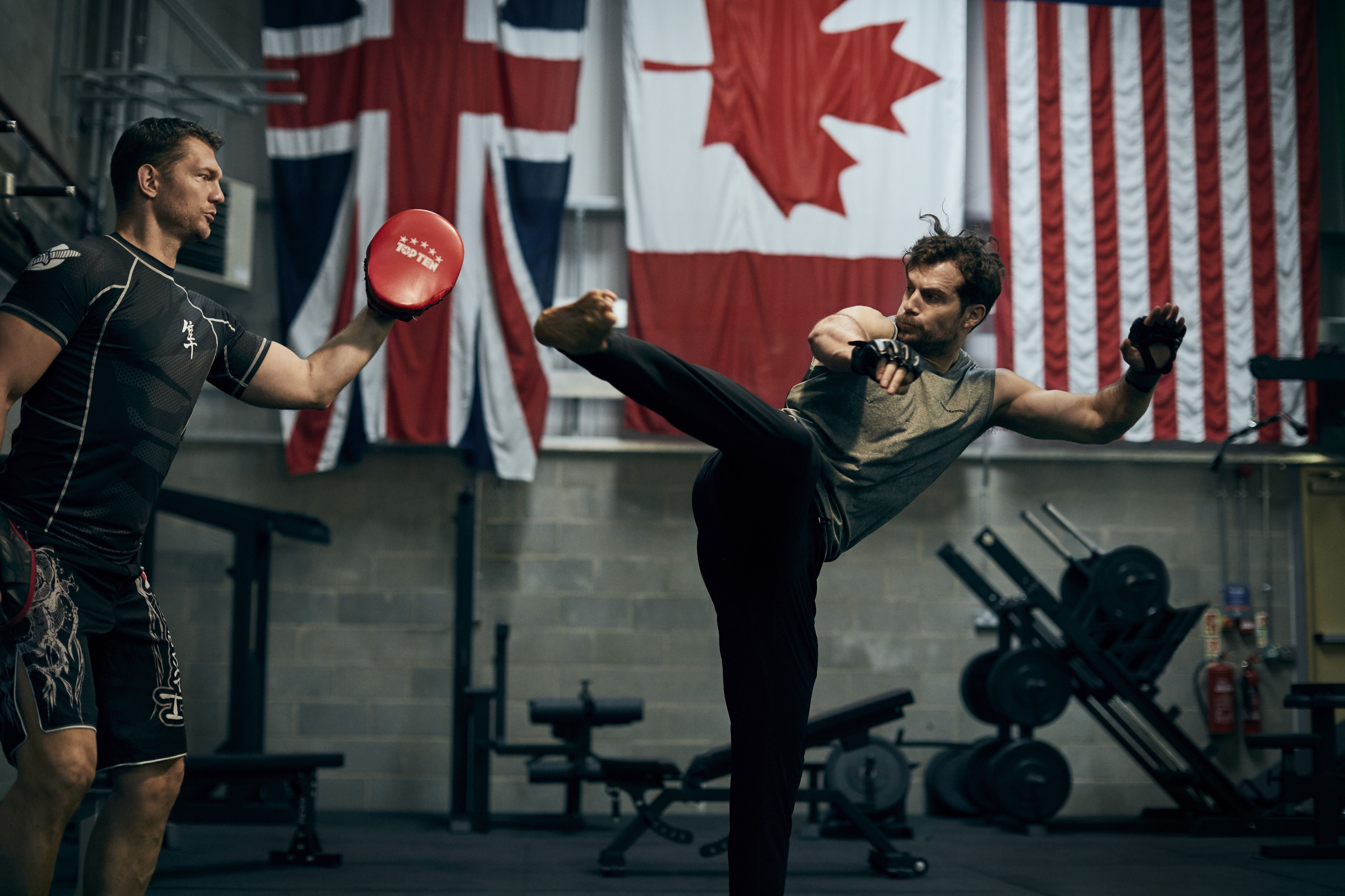 Henry Cavill's Superman workout - Muscle & Fitness