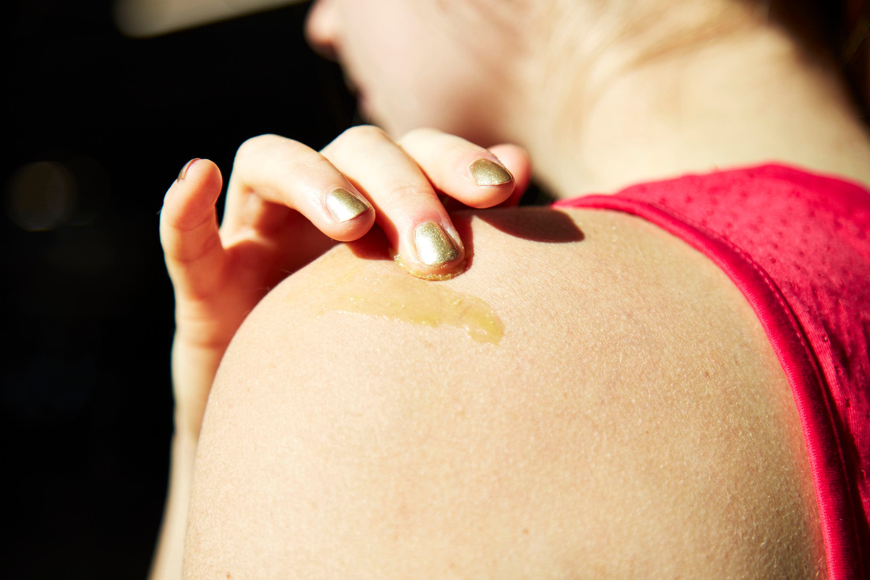 Skin, Shoulder, Red, Hand, Joint, Arm, Yellow, Abdomen, Finger, Lip, 