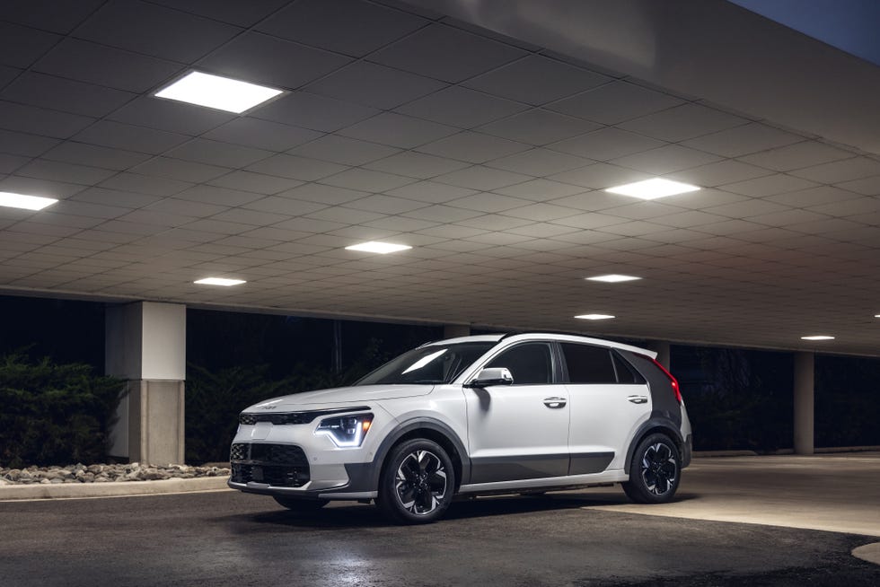 2023 car and driver evoty kia niro ev