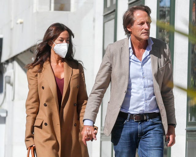 cecilia gómez y marco vricella, que pasean por las calles de toledo, se van a vivir juntos