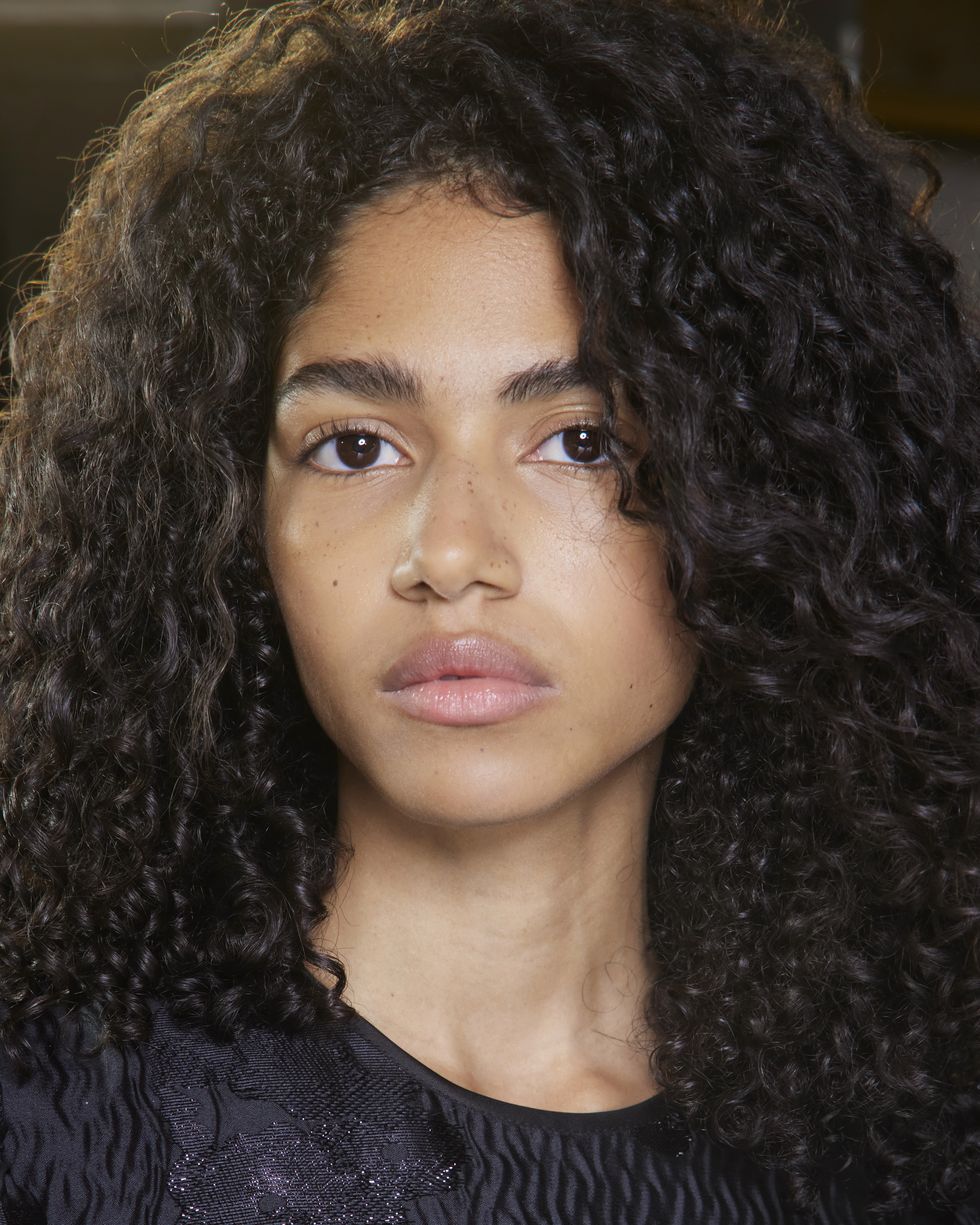 10 Ways To Get Curly Hair Without Heat, Hair Straighteners Or