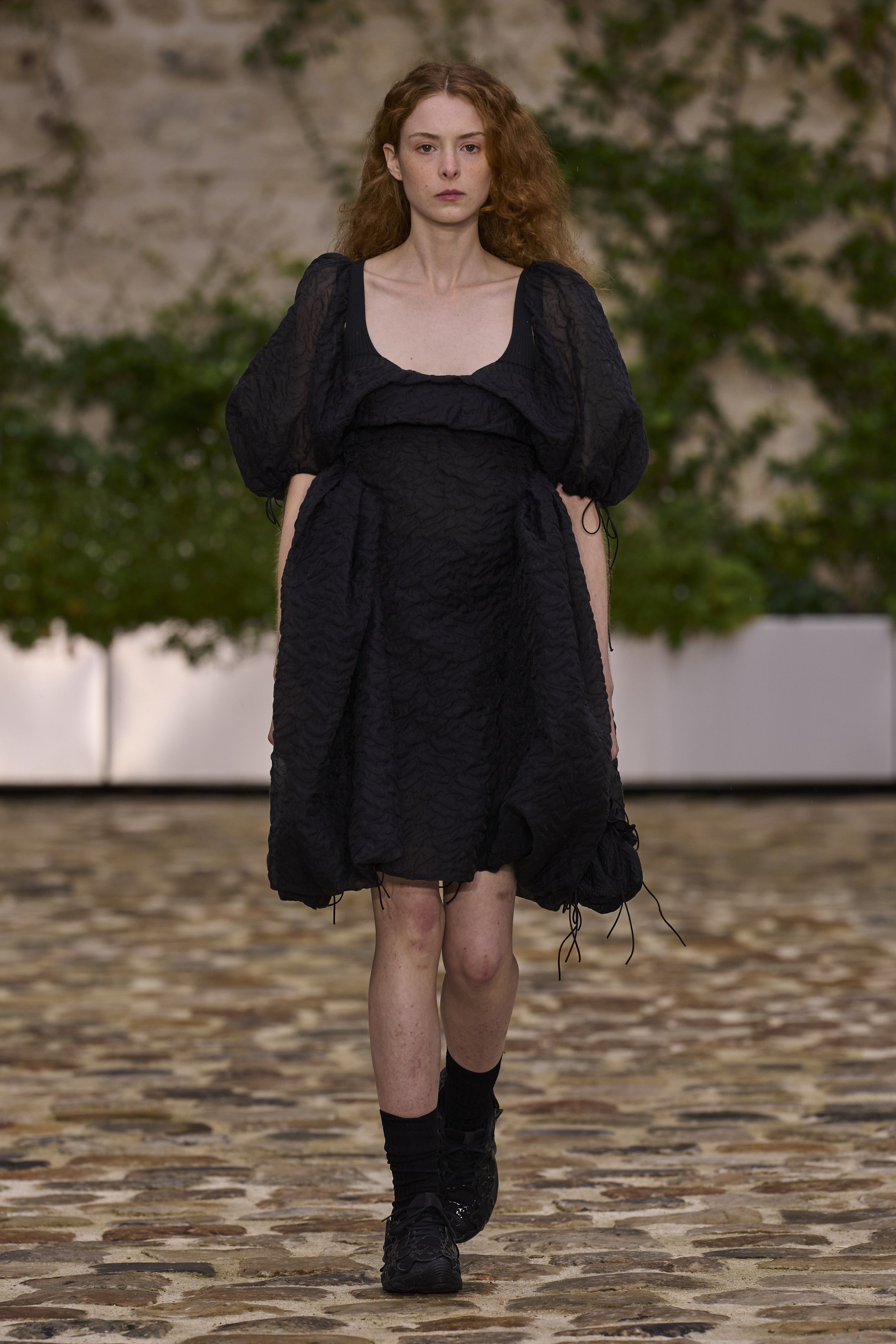 セシリーバンセン（CECILIE BAHNSEN）」2023春夏コレクション