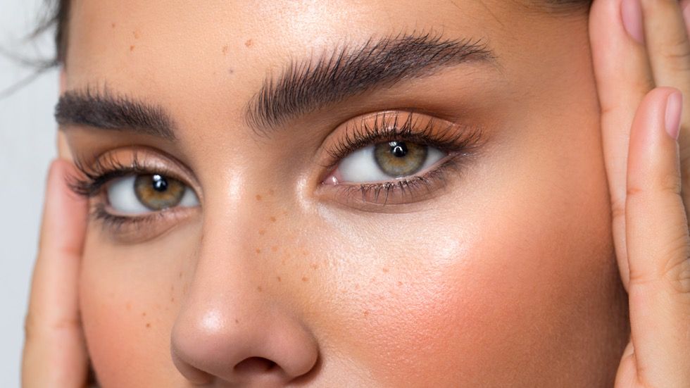 preview for Maquillaje de cejas: los errores más comunes