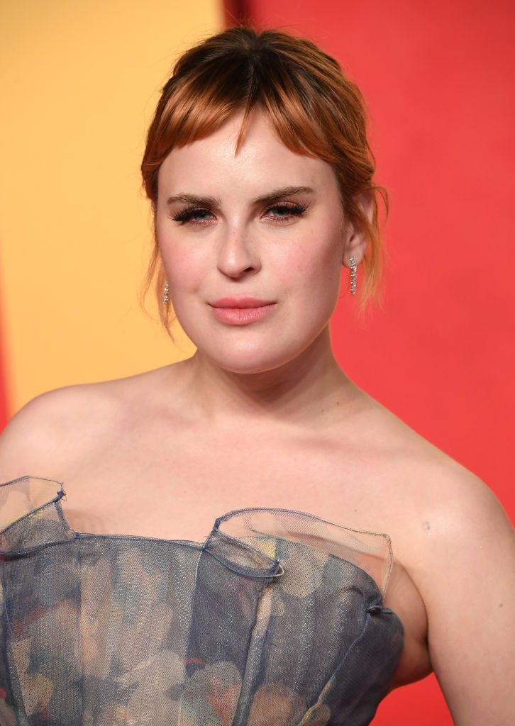 beverly hills, california march 10 tallulah willis arrives at the 2024 vanity fair oscar party hosted by radhika jones at wallis annenberg center for the performing arts on march 10, 2024 in beverly hills, california photo by steve granitzfilmmagic