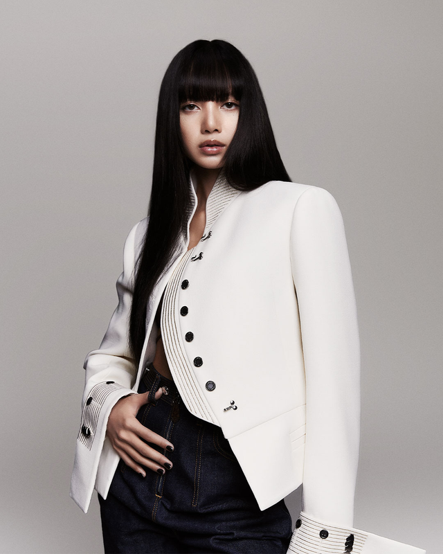 lisa is named the new ambassador of louis vuitton
