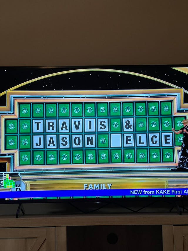 celebrity wheel of fortune krysten ritter travis kelce reaction