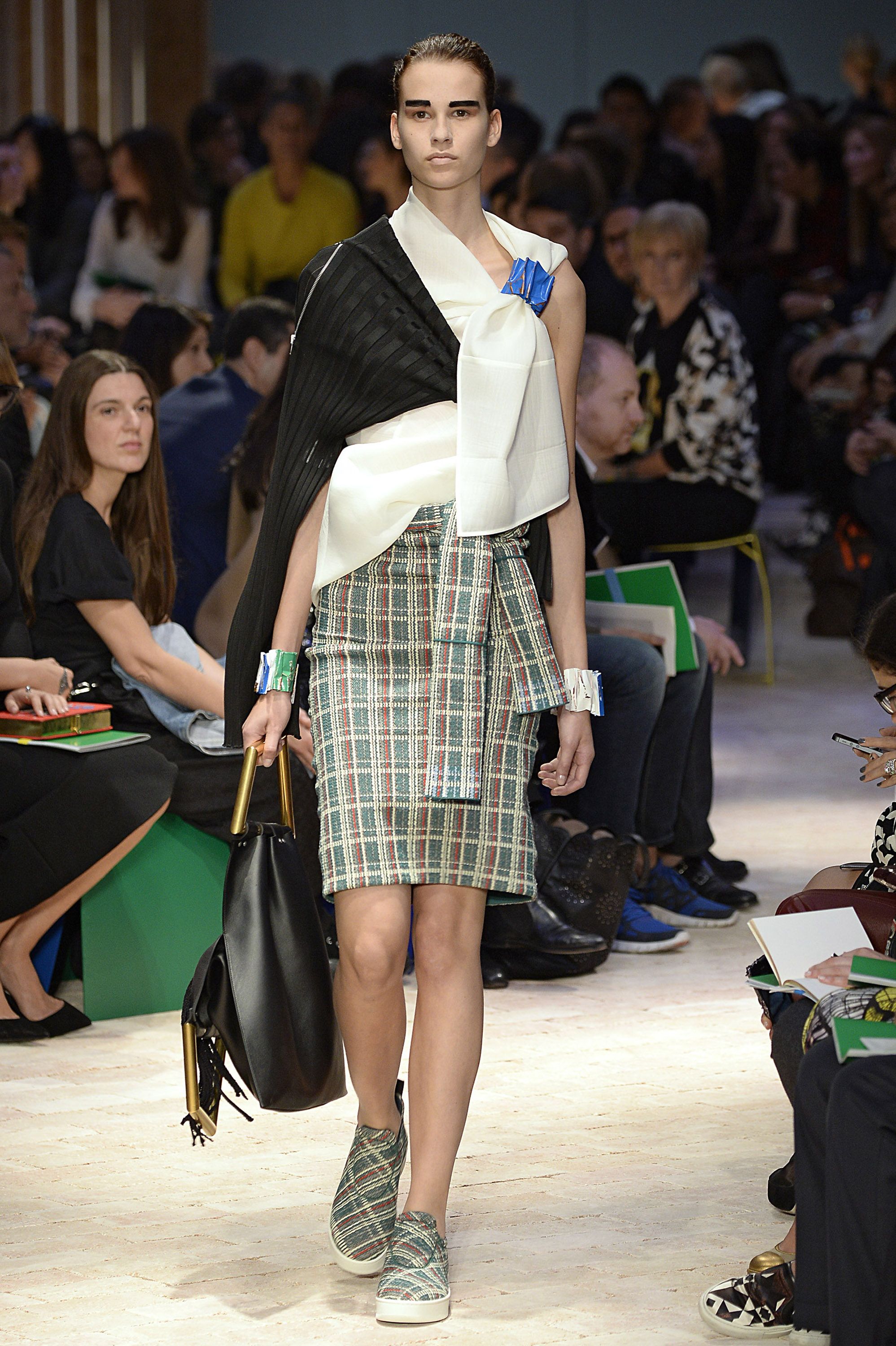 Paris Fashion Week: Phoebe Philo finds a new warmth at Céline