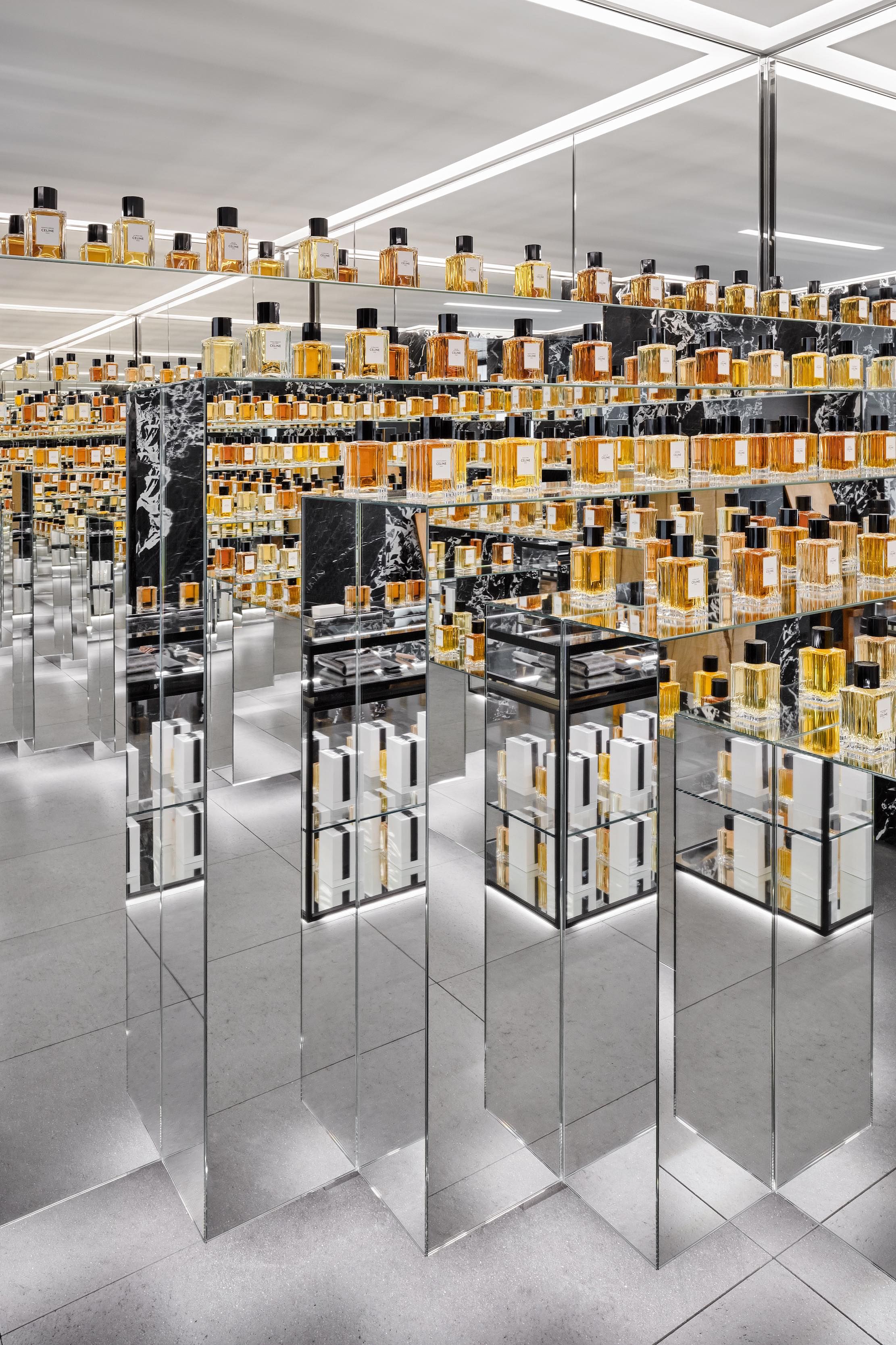 -CELINE- HAUTE PARFUMERIE ホワイトディスプレイ CELINE HAUTE PARFUMERIE | CELINE