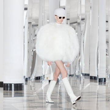 開啟對時尚的全新想像——介於柔美與帥氣之間的celine 2024冬季女裝系列