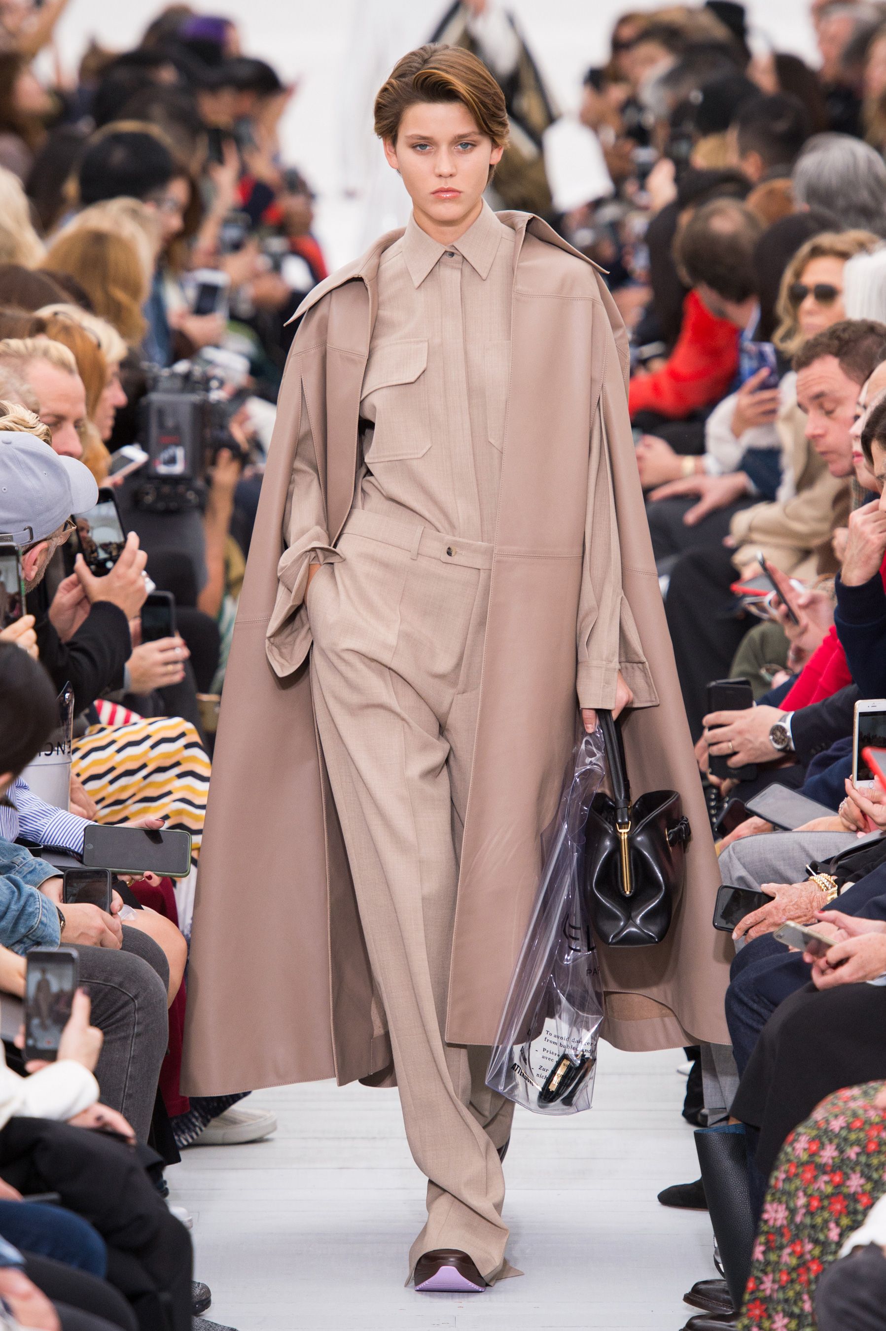 Celine SS18 Runway Show - Celine Collection Fashion Week Celine SS18 Runway Show - Celine Collection Fashion Week