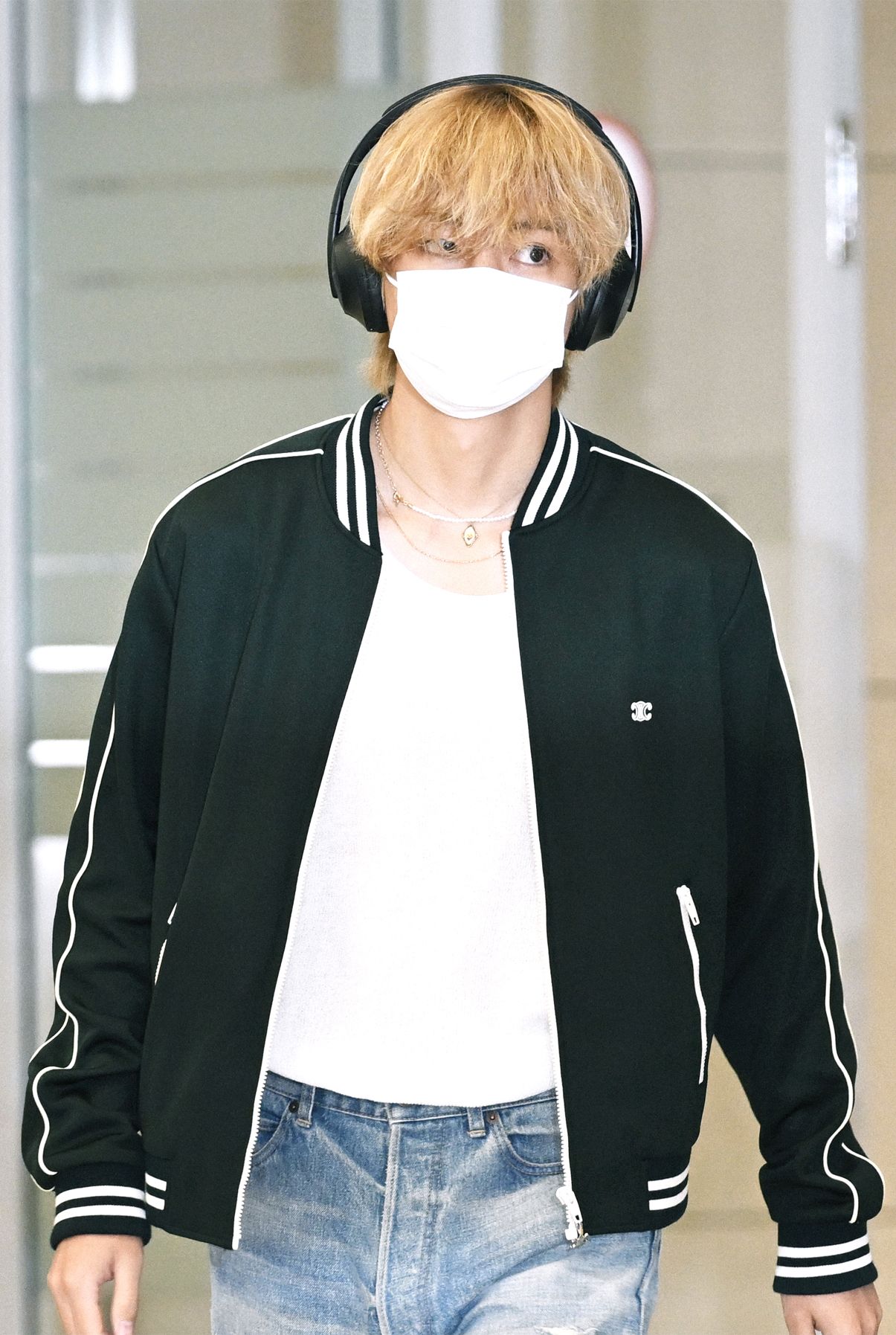 BTS V(キム・テヒョン)の最新エアポートルックは引き算が命 BTS V(キム・テヒョン)の最新エアポートルックは引き算が命