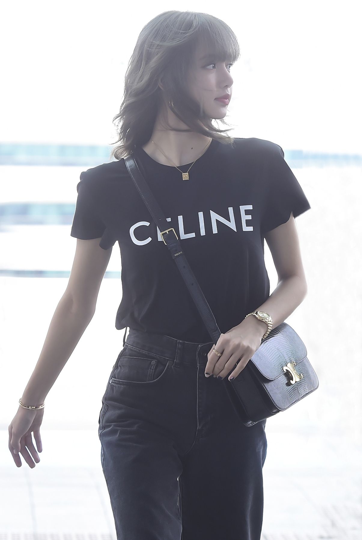 ELLE独占】CELINE × LISA 「セリーヌ」のショーに来場したBLACKPINKの 