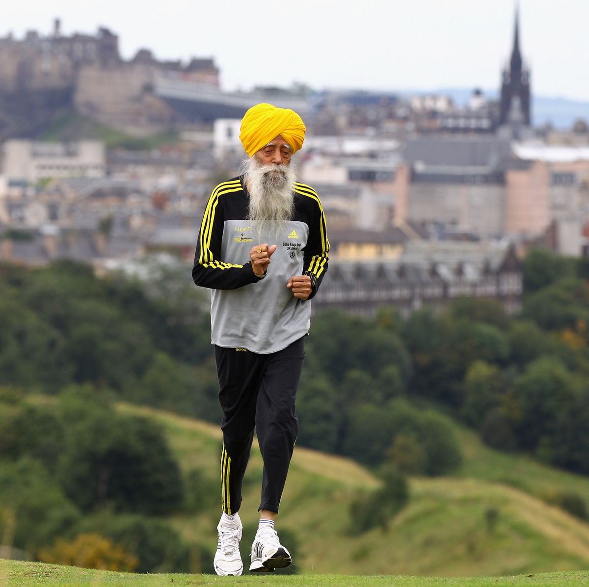 the world's oldest marathon runner fauja singh prepares ahead of the edinburgh marathon