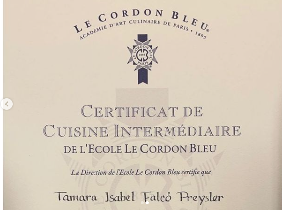 tamara falcó aprueba el título de le cordon bleu