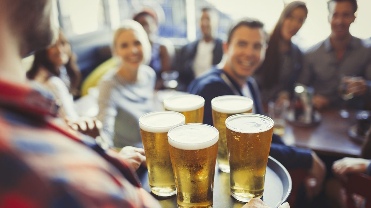 tramo Independientemente Macadán Los 10 mejores bares de cañas de España - Esta es la cerveza mejor tirada  del país