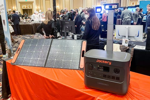 jackery 3000 capableness   generator