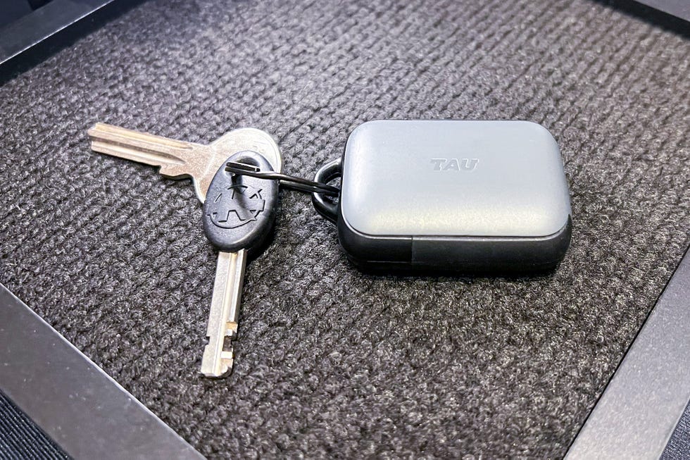 rollingsquare tau 2 keychain rollingsquare tau 2 keychain