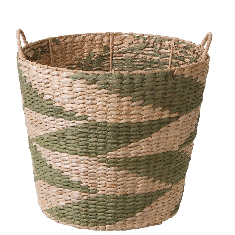 Cesta de mimbre en dos tonos