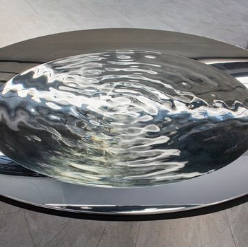 shaped by water, a google project curated by ivy ross in collaboration with lachlan turczan, nella foto resonating bowls