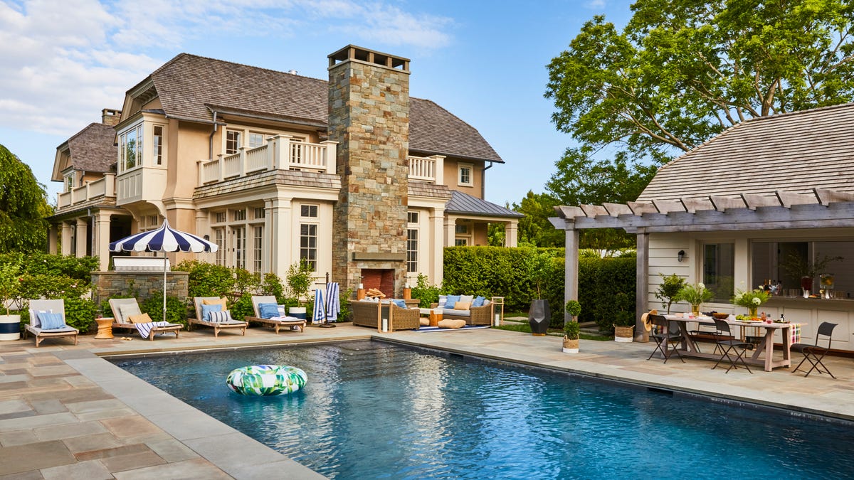 6 Tips for Hosting the Ultimate Pool Party - Home + Style