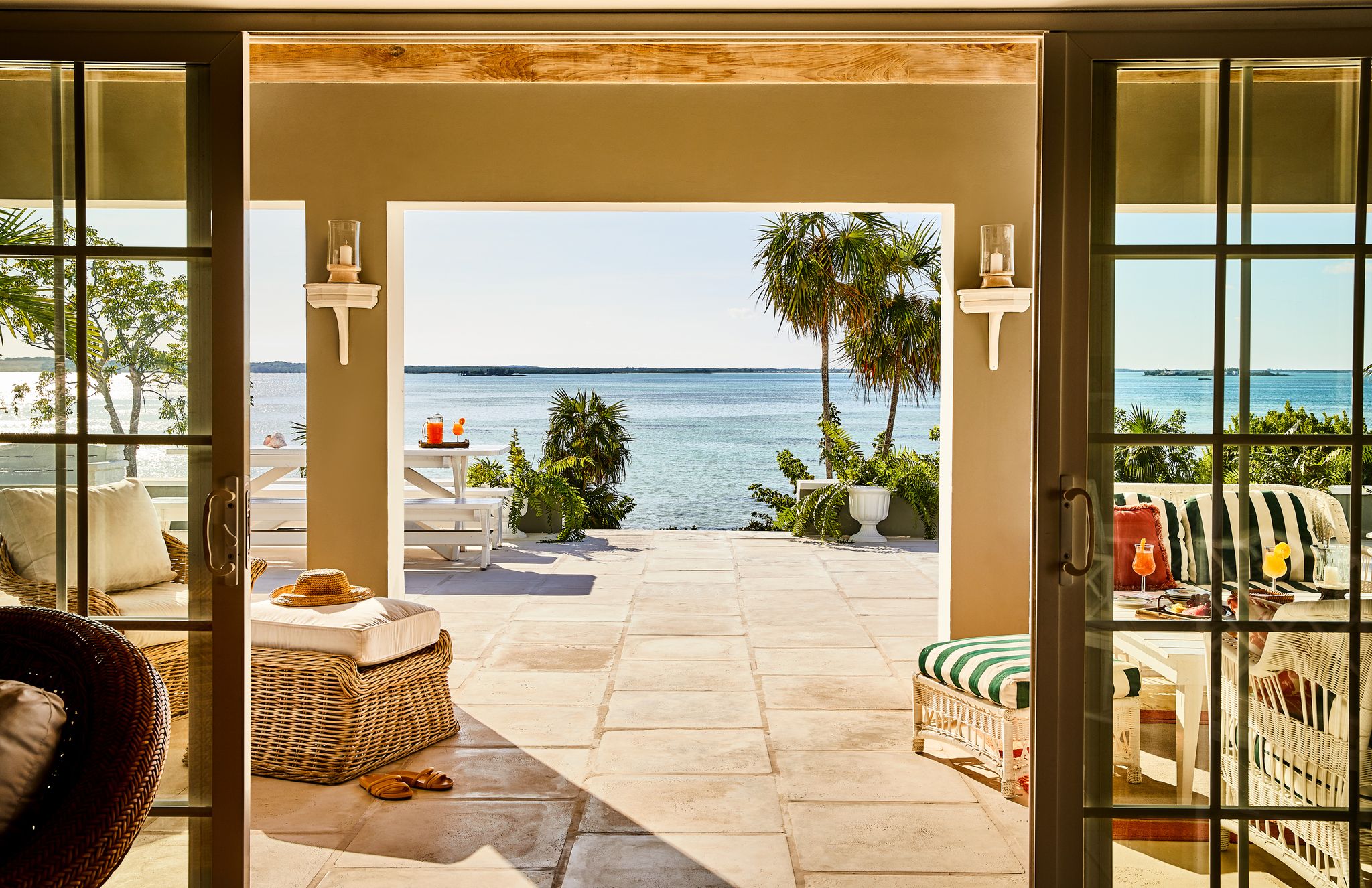 5 Ways to Transform Any Beach House into a Serene Tropical Oasis
