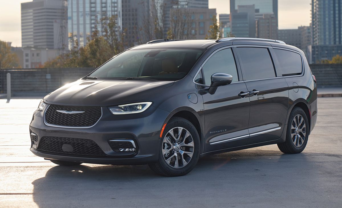 The Best Minivans for 2023 — Car and Driver
