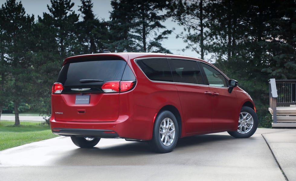 2025 Chrysler Voyager Returns as More Affordable Pacifica Minivan