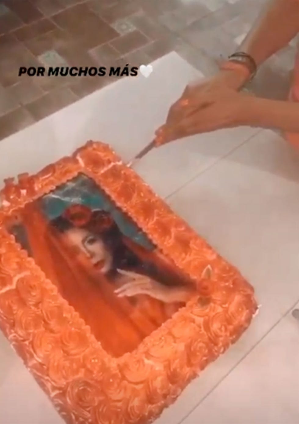 chabelita comparte cómo fue la tarta de cumpleaños de su madre