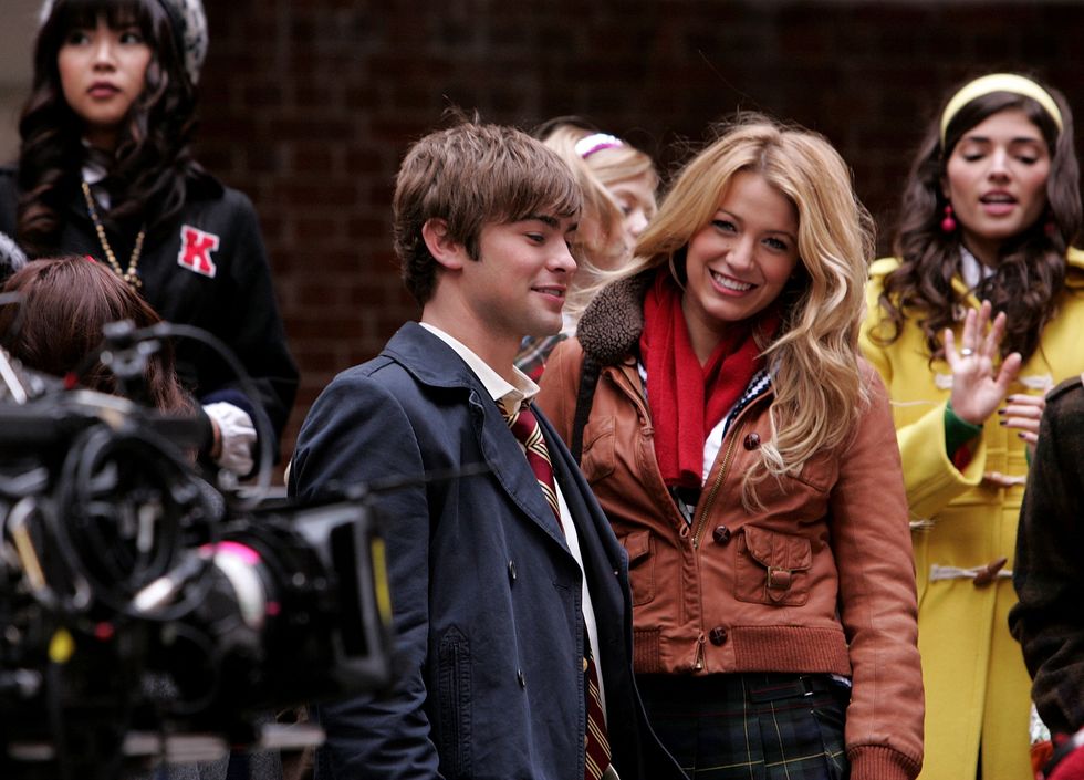 blake lively, chace crawford, ed westwick, leighton meester and penn badgley on location for "gossip girl"november 27, 2007